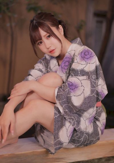 动漫女被黄漫扒衣