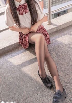 脱衣女郎